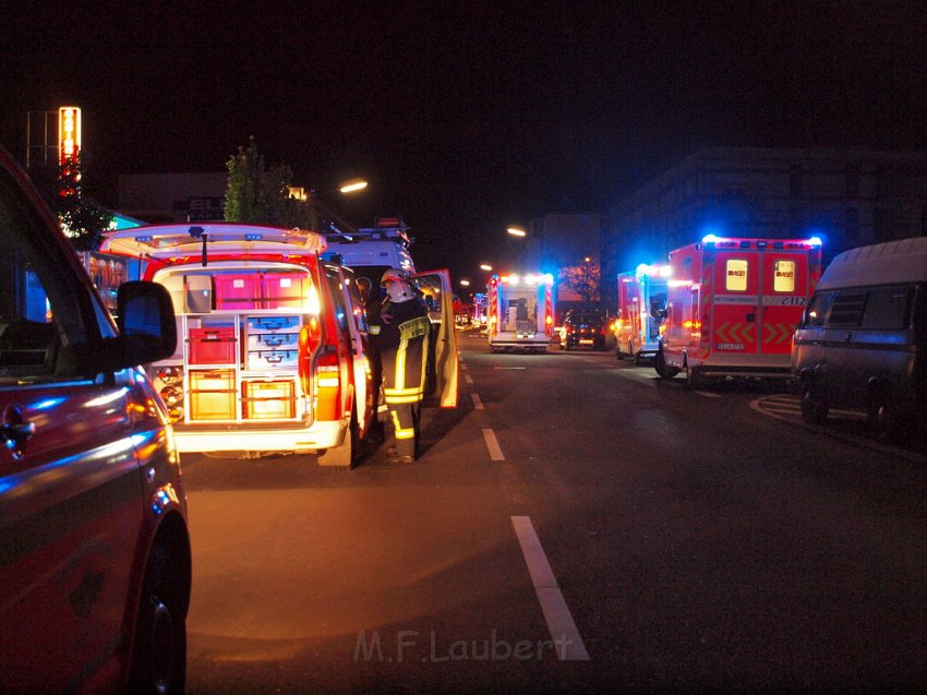 Explosion Feuer2 Koeln Zollstock Gottesweg C080.JPG